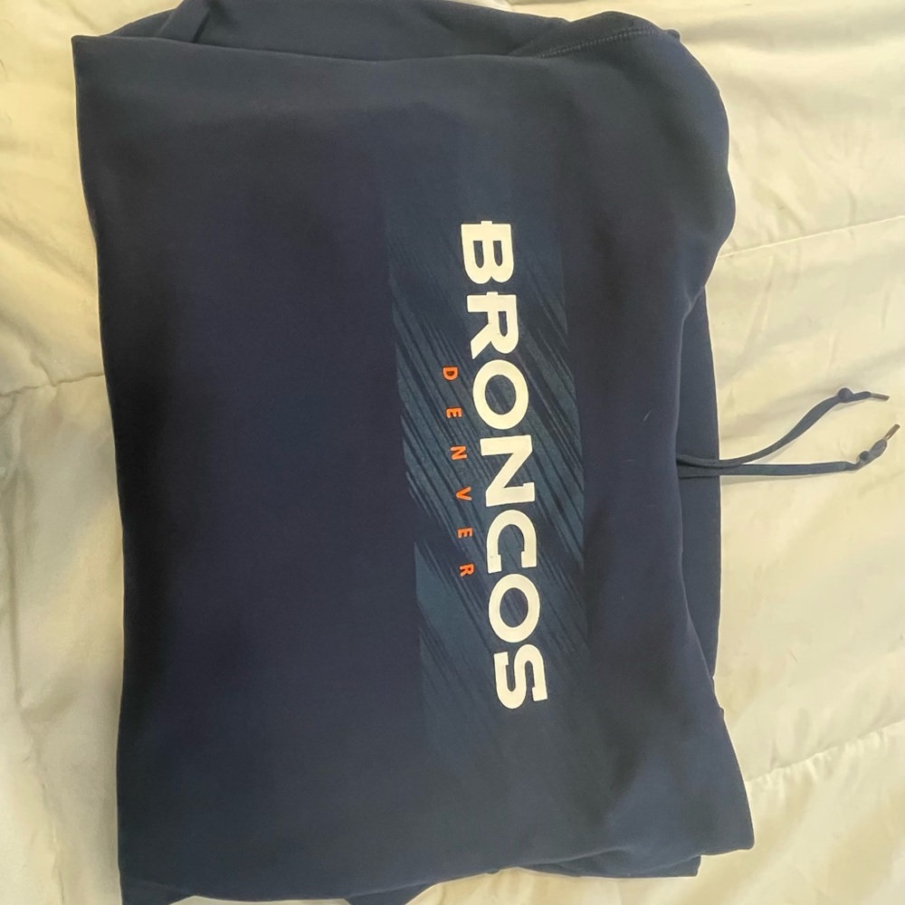 Men’s broncos hoodie